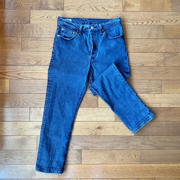 NWOT Authentic Levi’s 501 Cropped Jeans - Picture 2 of 11